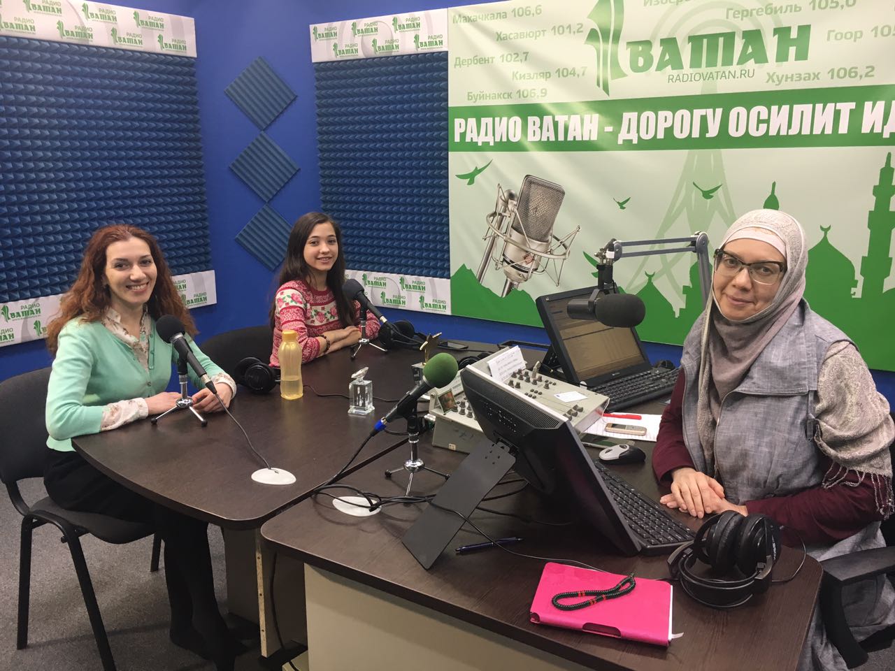 На радио "Ватан" 